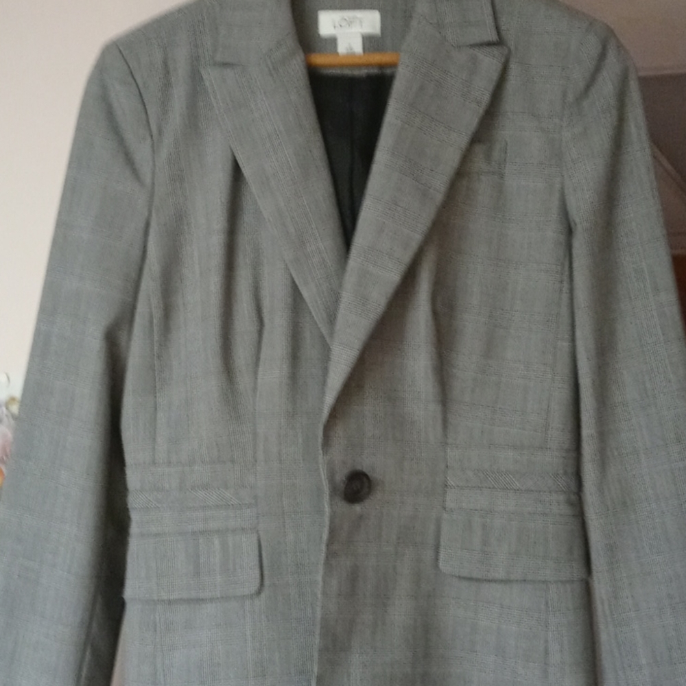 Grey blazer